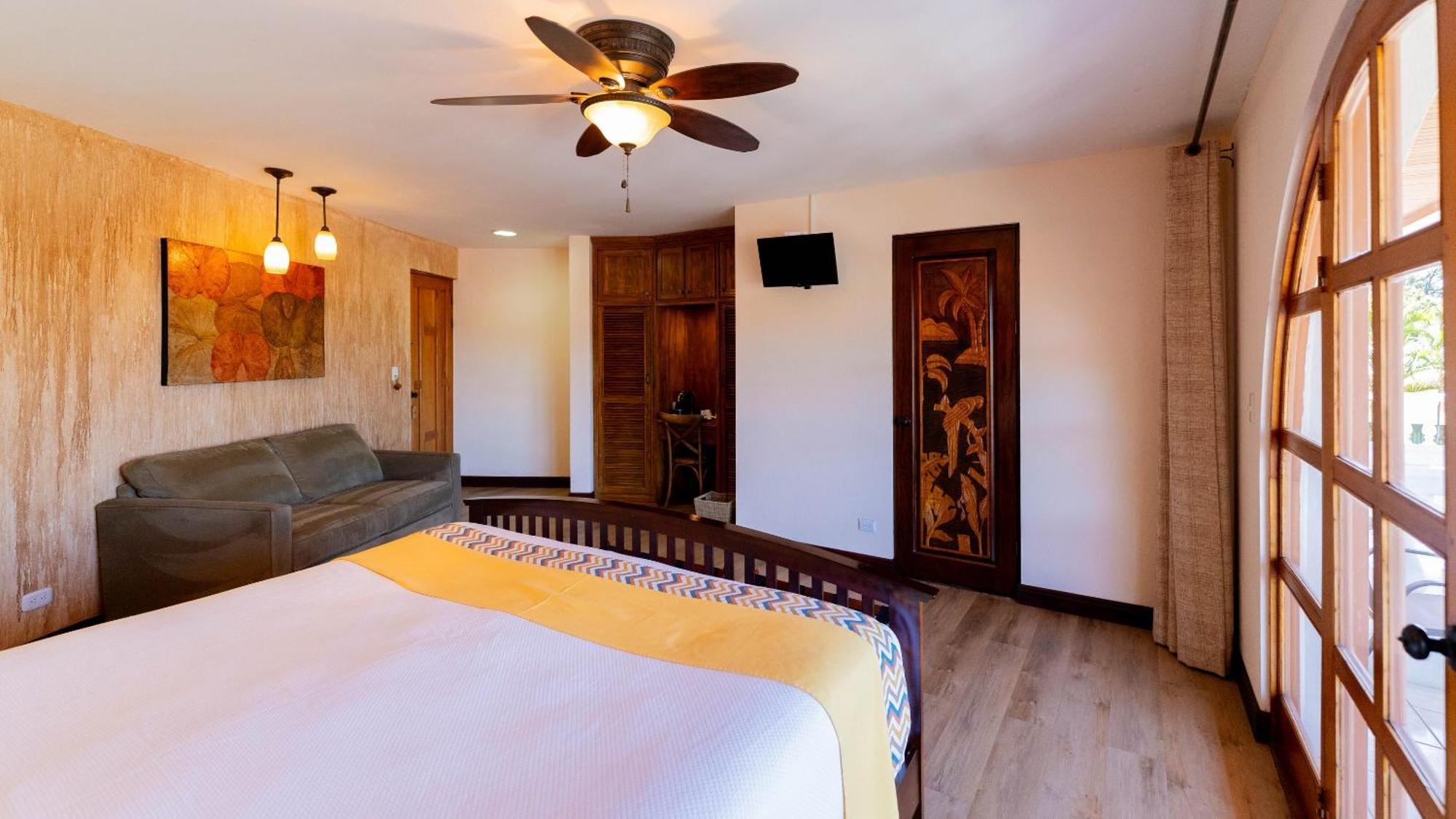 Buena Vista Chic Hotel Pilas Номер фото