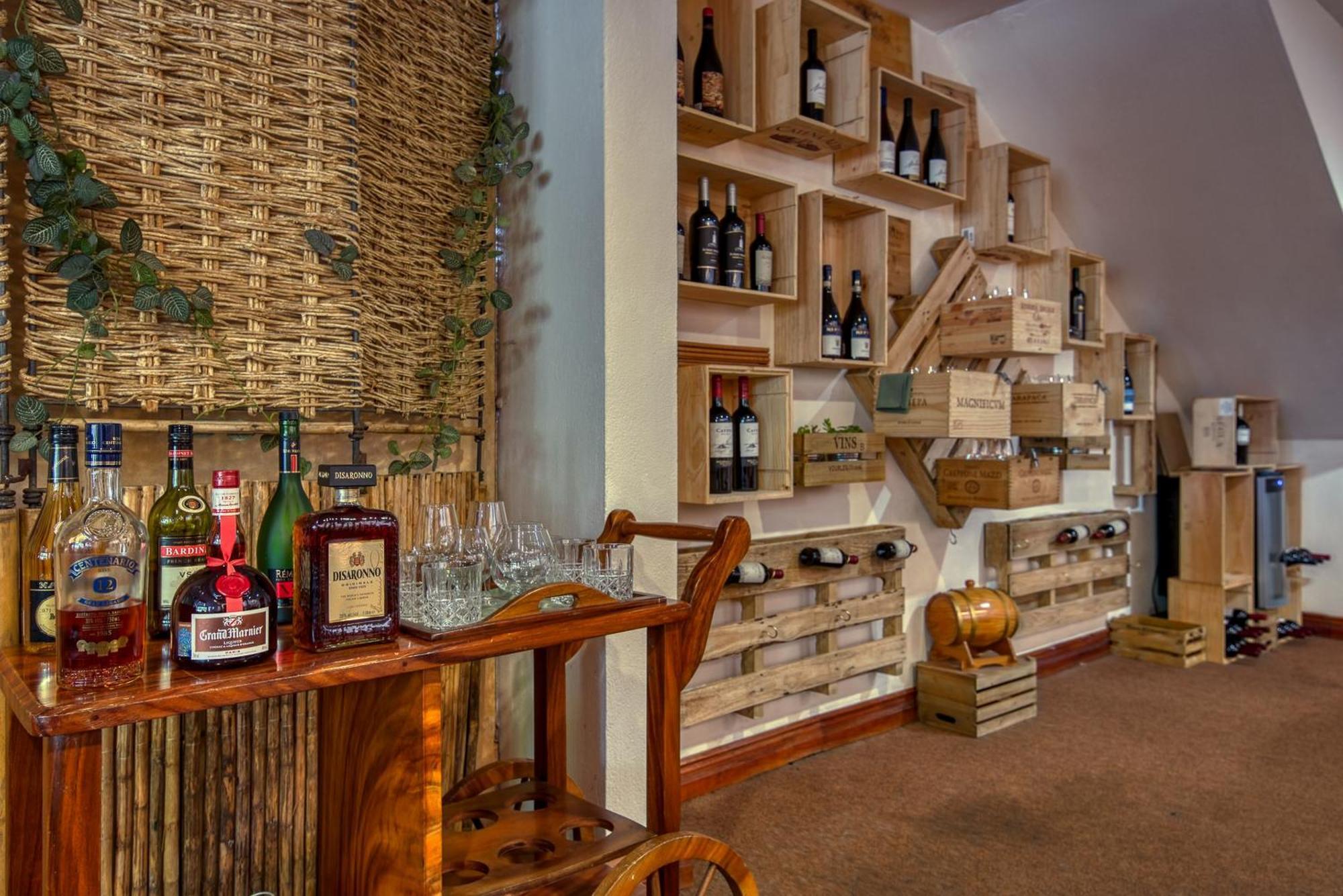 Buena Vista Chic Hotel Pilas Экстерьер фото