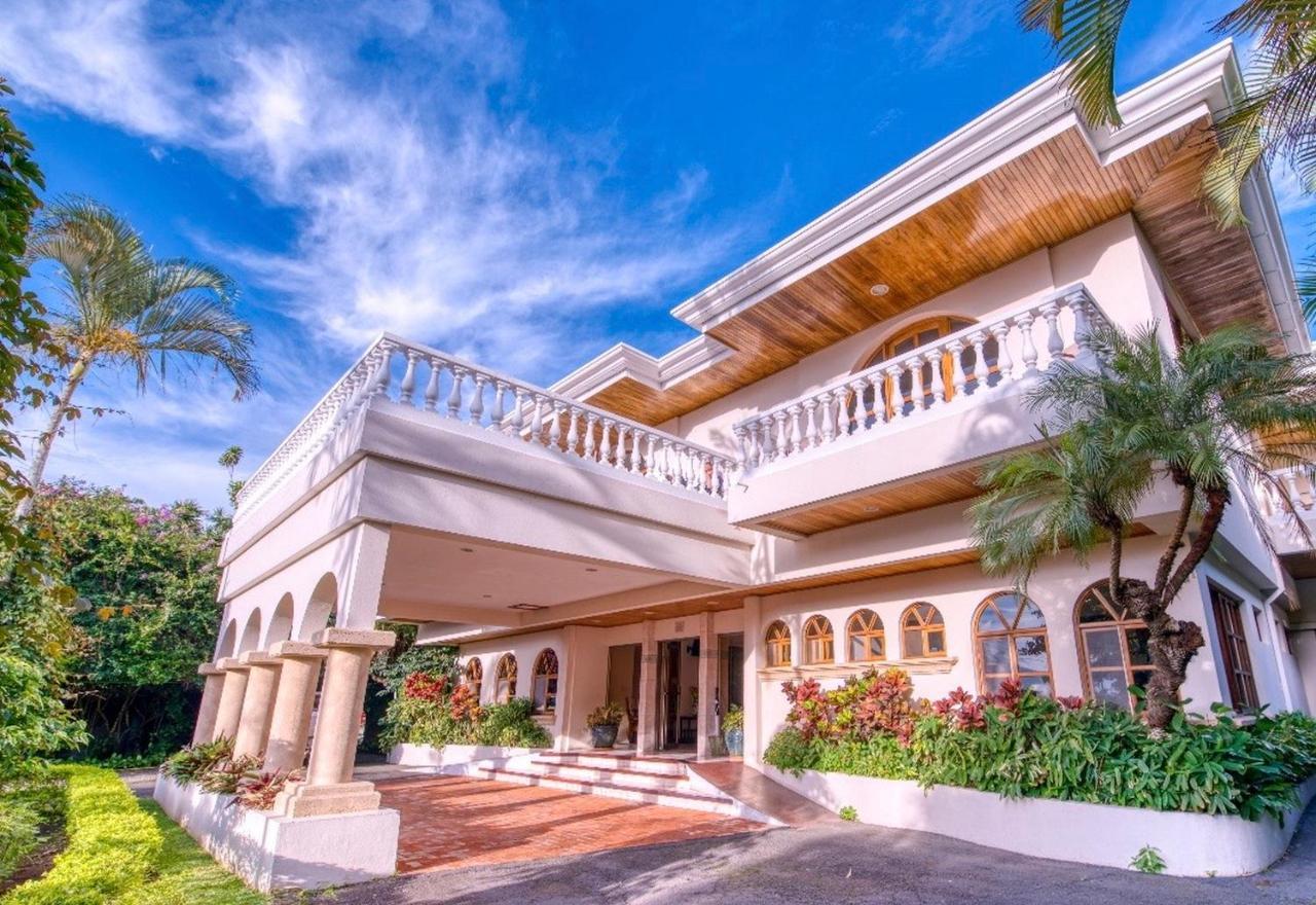 Buena Vista Chic Hotel Pilas Экстерьер фото